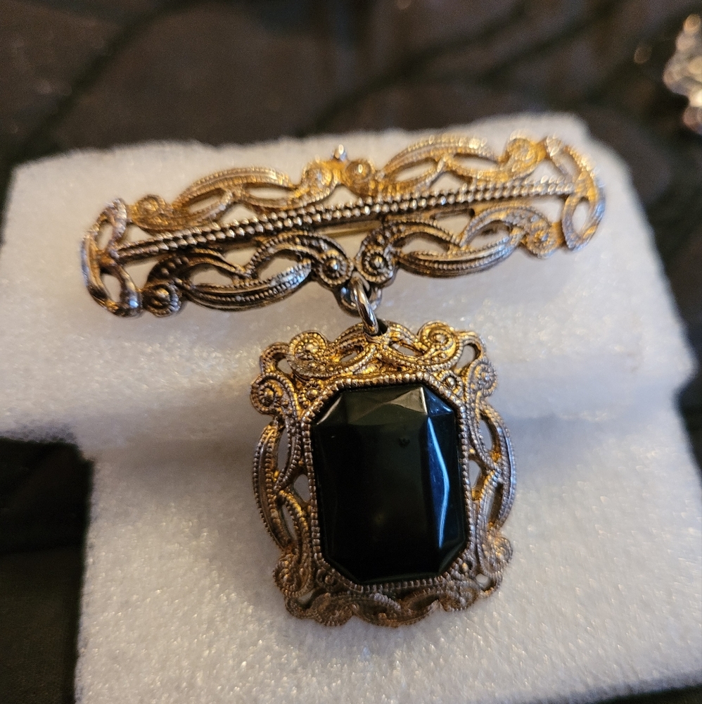 Earring/Lapel Pin Set - Picture 2 of 6